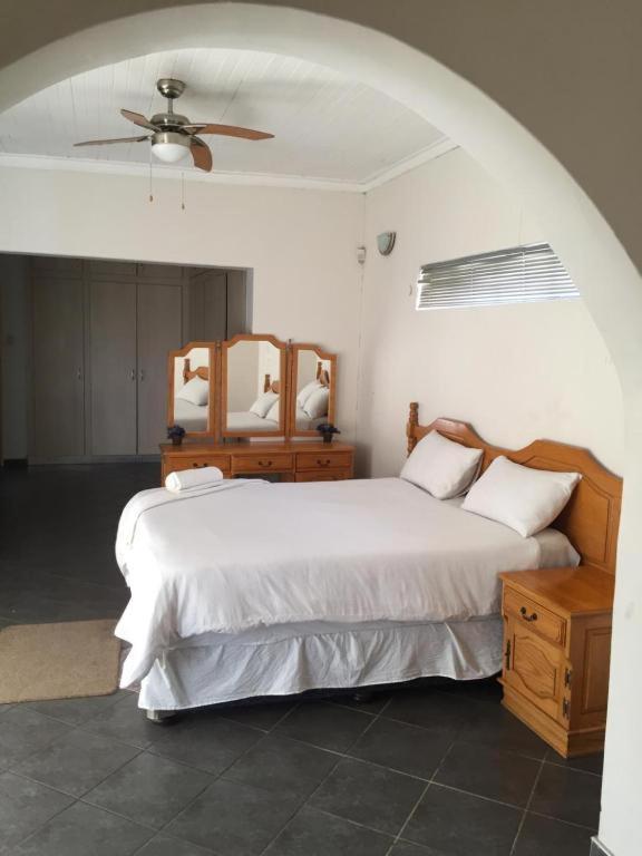 Good Living Bed And Breakfast วินด์ฮุก ภายนอก รูปภาพ